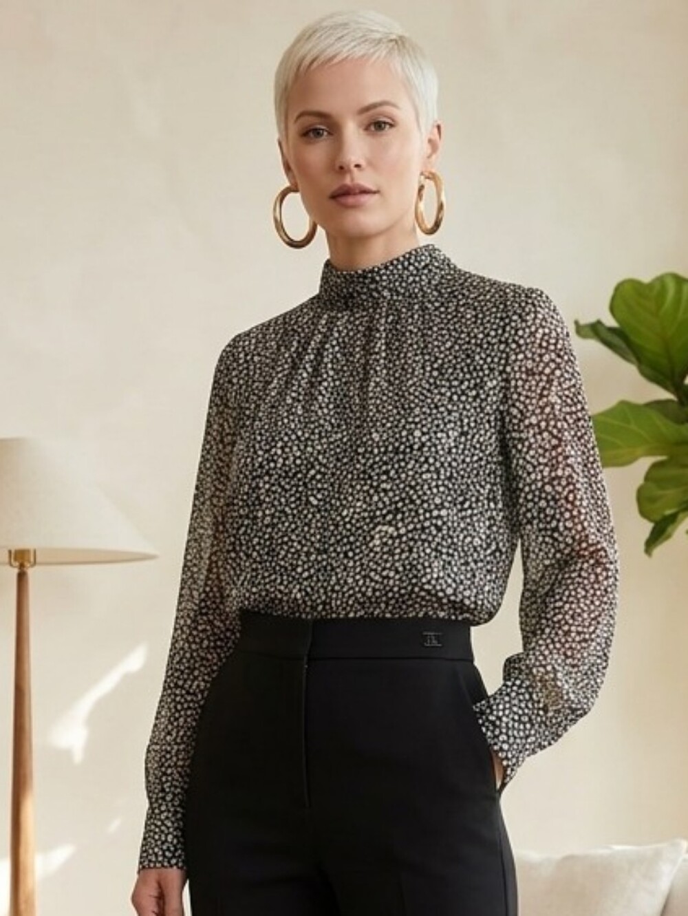 H&M๐FLORAL NWOT Slightly Sheer Mock-Neck Blouse COVERED BUTTON CUFFS Sz M